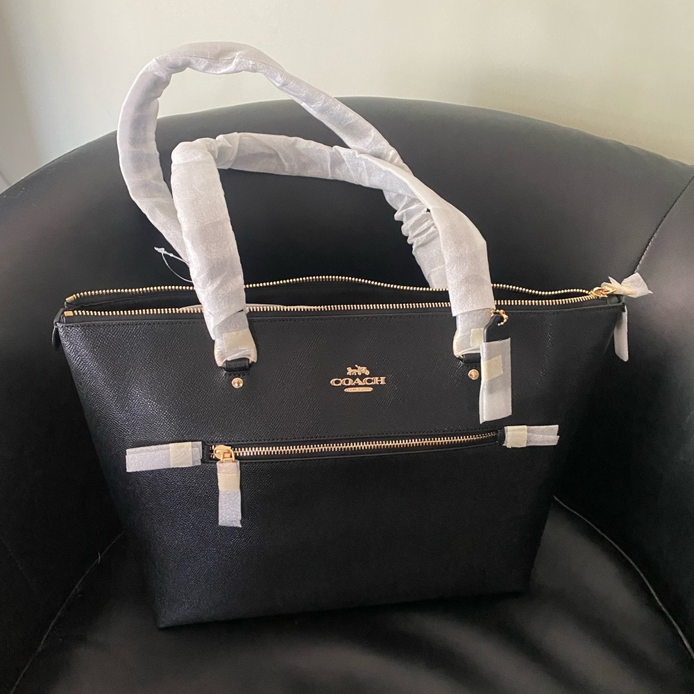 Coach Black Gallery Tote hand bag